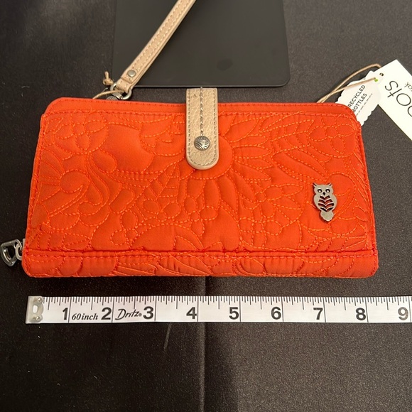 Sakroots | Cyan Smart Phone Crossbody/Wallet/Wristlet ~ Made Recycled Bottles ♻️ - Picture 13 of 14